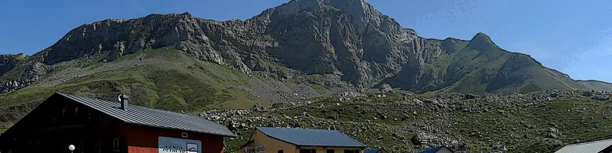 File:Col de Portalet - on the Border of France and Spain - panoramio.jpg -  Wikimedia Commons