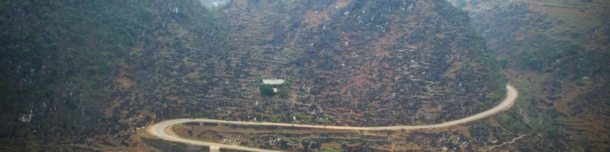 File:Road to Dong Van.jpg - Wikimedia ...