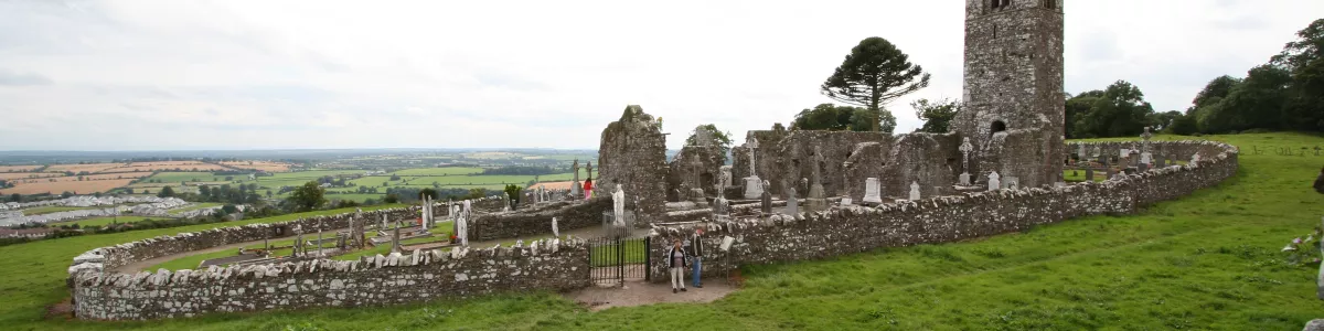 Archivo:Hill of Slane 03.jpg - Wikipedia, la enciclopedia libre