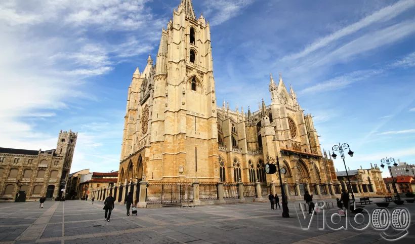 Spain Road Trip: Madrid, León & Santiago de Compostela - 8 Days