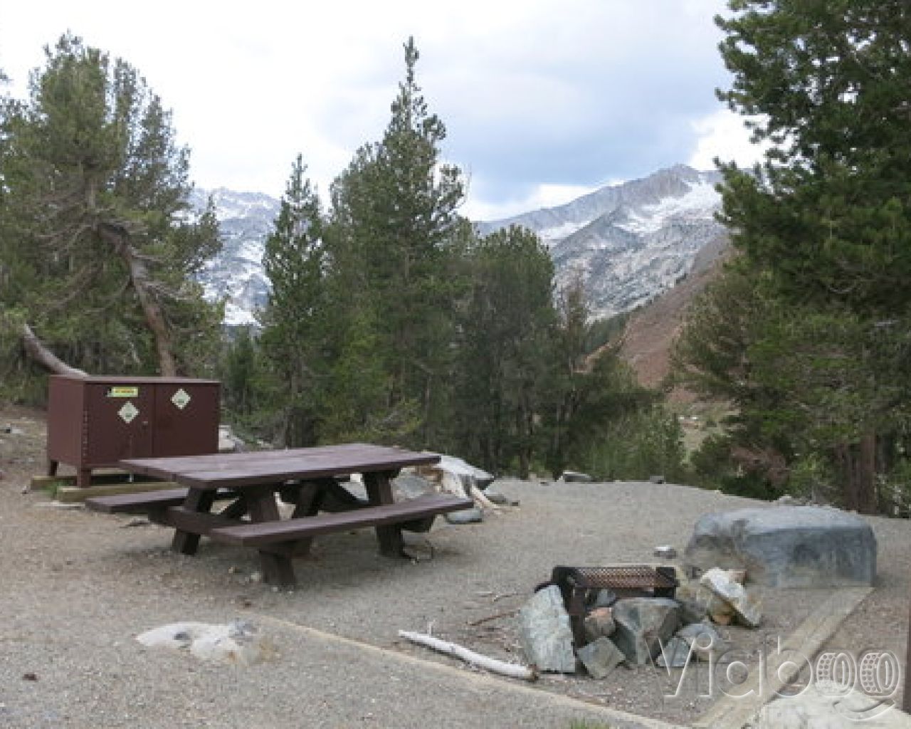 Saddlebag Lake Campground