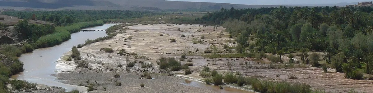 File:Draa River.jpg - Wikimedia Commons