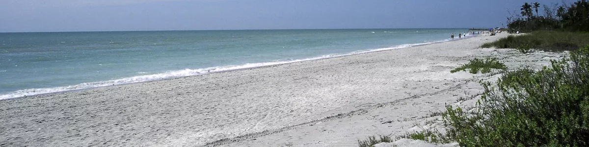 Beach near the western end of Sanibel ...