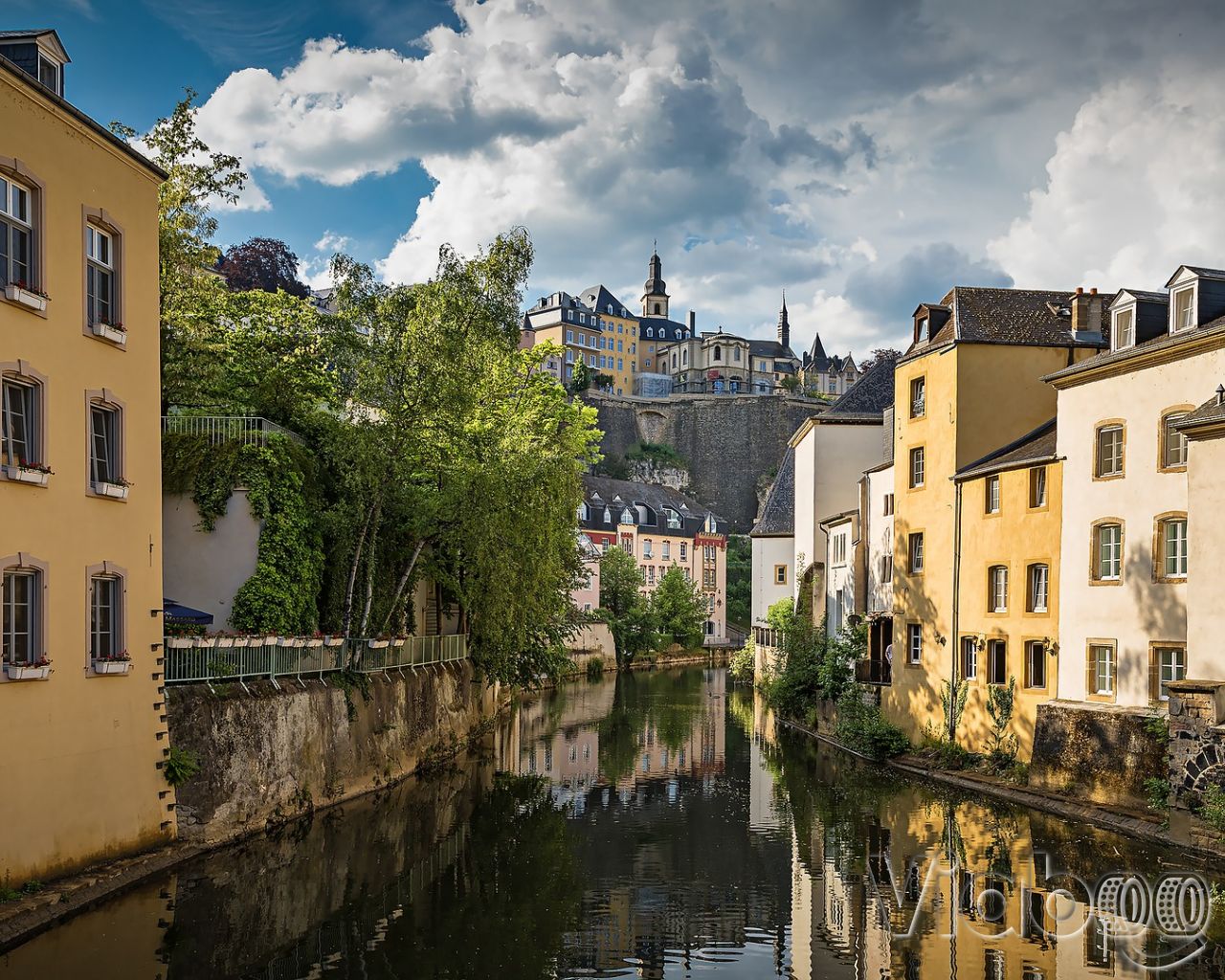 Discover scenic routes and drives through natural beauty in Luxembourg
