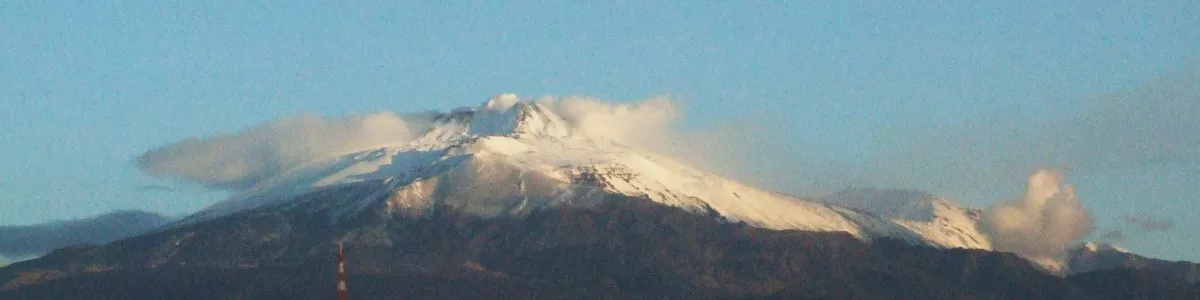 File:Etna Volcano Sicily Italy - Creative Commons by gnuckx  (4051784096).jpg - Wikimedia Commons