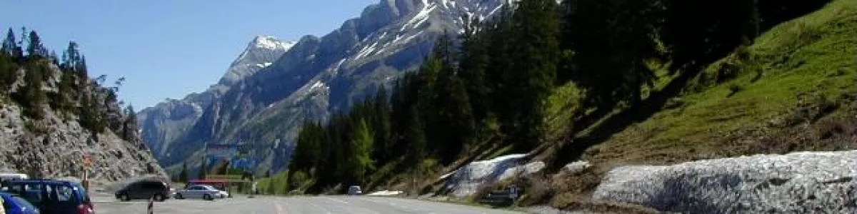 File:Col du Pillon.jpg - Wikimedia Commons