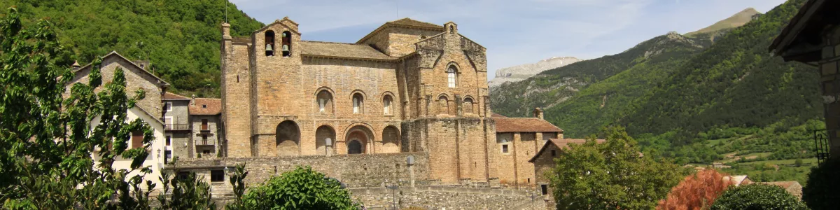 File:Monasterio de Siresa. Huesca.jpg ...