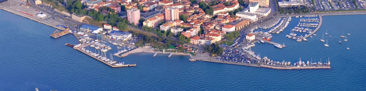 File:BEAUTIFUL PANORAMIC KOPER, avtor Ubald Trnkoczy - Copy.jpg - Wikipedia