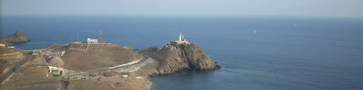 Fichier:Panoramica del Cabo de Gata, Almeria (Almeria).jpg — Wikipédia
