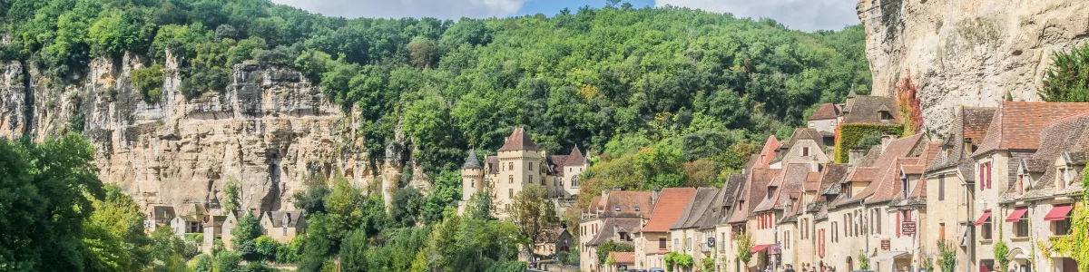 File:Dordogne River and Malartrie Castle 05.jpg - Wikimedia Commons